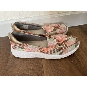 Lands’ End Shoes Women’s 6.5 Peach Plaid Slip On Casual Comfort Walking